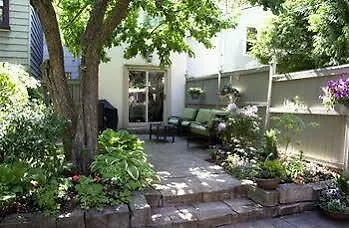 Elegant Cabbagetown Hotel Toronto