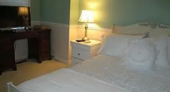 Elegant Cabbagetown Hotel Toronto