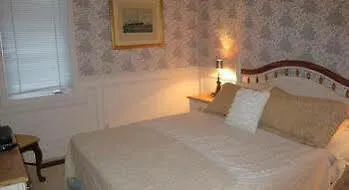 Elegant Cabbagetown Hotel Toronto