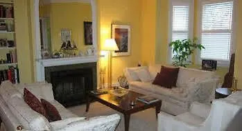 Elegant Cabbagetown Hotel Toronto